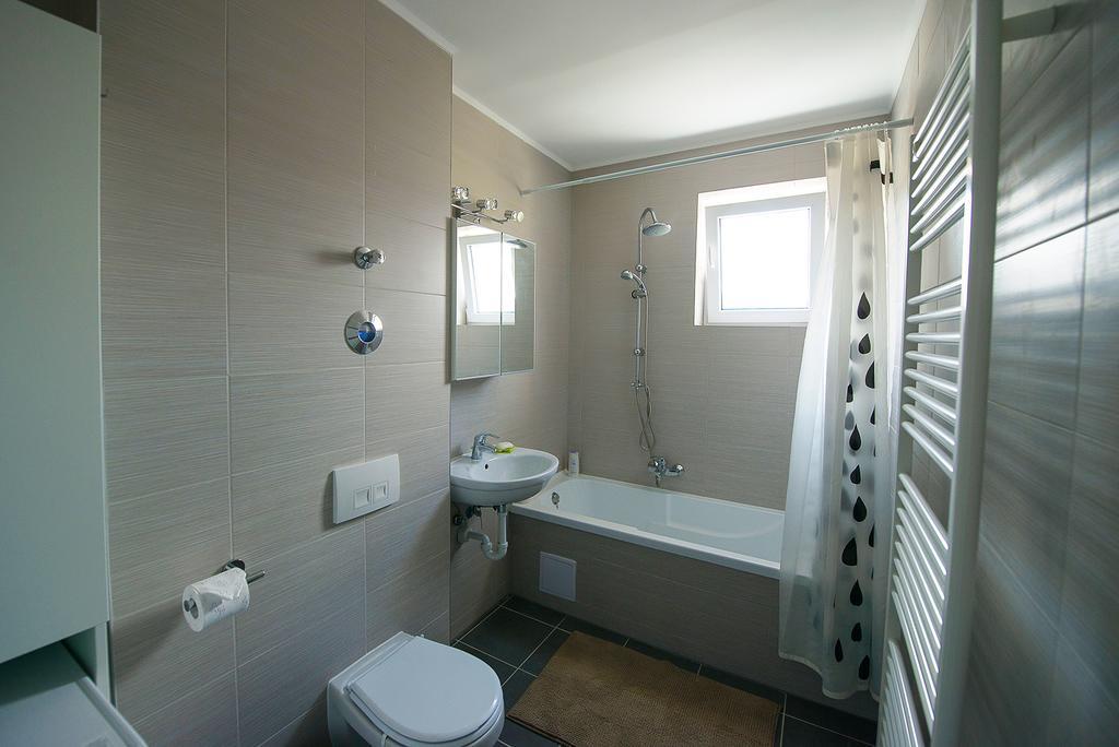 Apartamente Olivero Брашов Екстер'єр фото